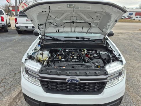 Used 2024 Ford Maverick XLT image 2