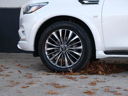 Used 2018 INFINITI QX80 4WD w/ Deluxe Technology Package image 9