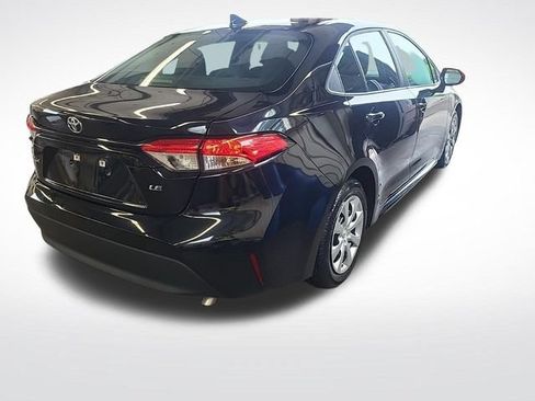 Used 2024 Toyota Corolla LE FWD image 2