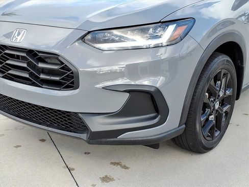 Used 2023 Honda HR-V Sport image 14
