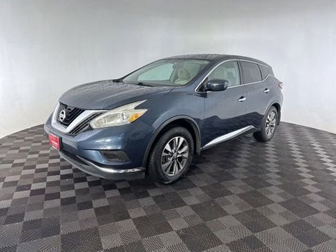 Used 2017 Nissan Murano S FWD image 3