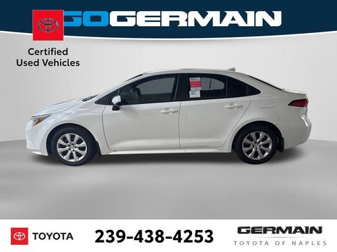 Used 2025 Toyota Corolla LE image 3