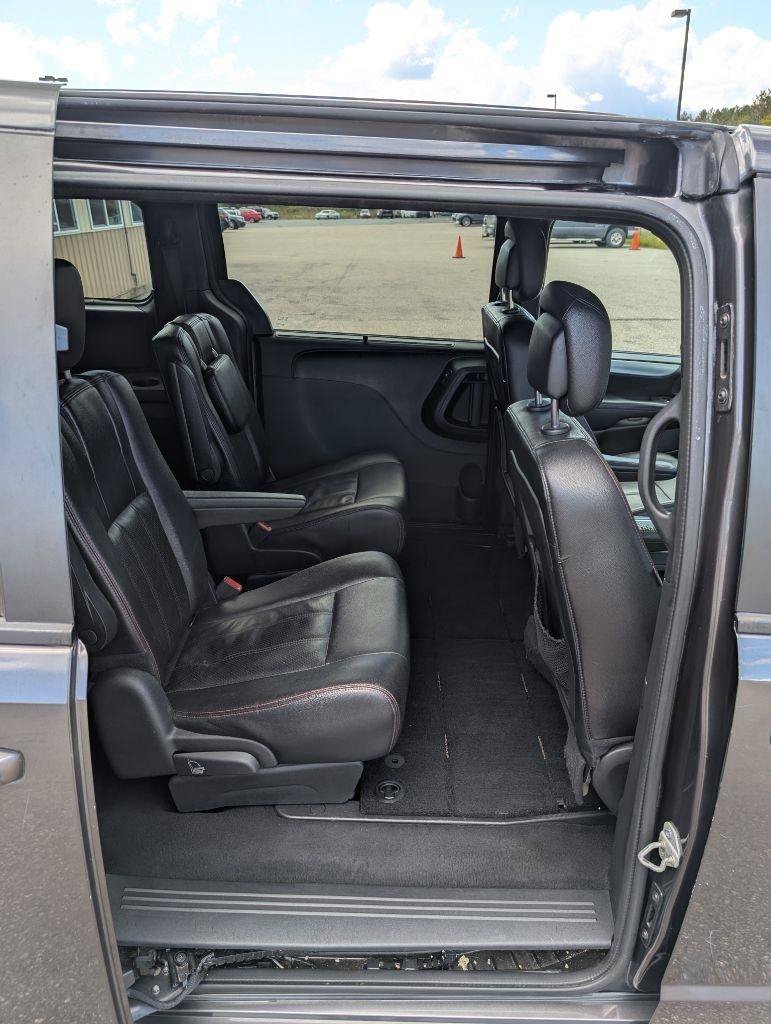 Used 2019 Dodge Grand Caravan GT FWD image 19