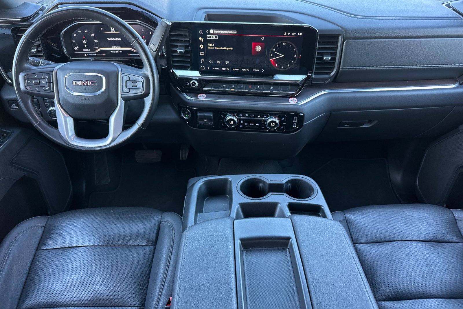 Used 2025 GMC Sierra 1500 SLT AWD/4WD image 15