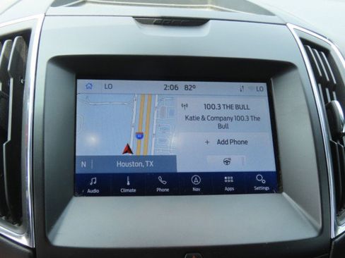 Used 2020 Ford Edge Titanium w/ Equipment Group 301A FWD image 22