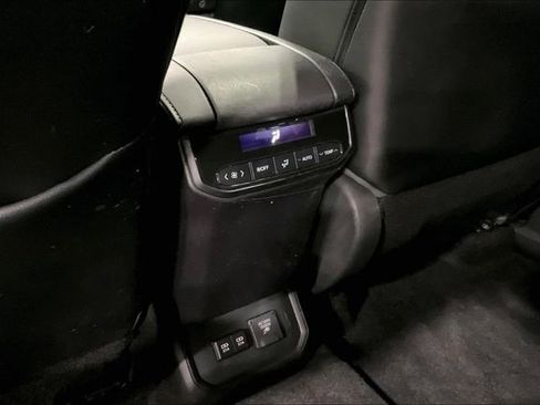 Used 2021 Toyota Highlander Limited image 36
