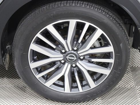 Used 2023 Nissan Kicks SR w/ SR Premium Package FWD image 35