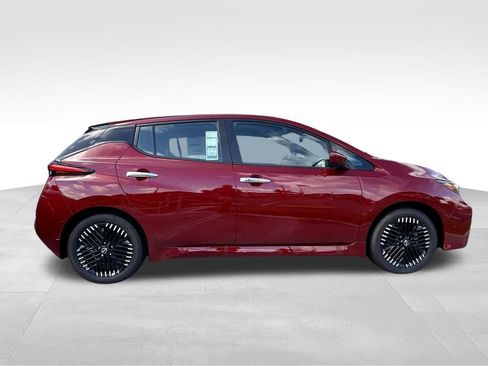 New 2025 Nissan Leaf SV Plus image 8