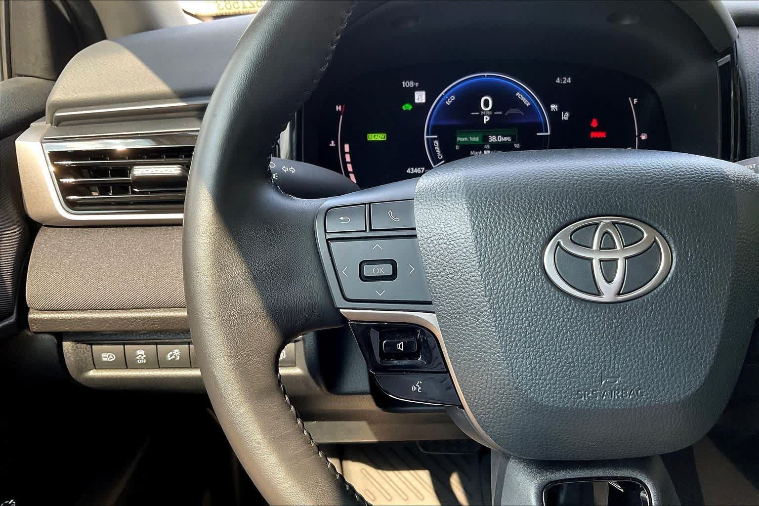 Used 2025 Toyota Camry LE w/ Convenience Package AWD/4WD image 45