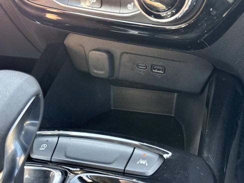 Used 2024 Chevrolet Trax ACTIV FWD image 7