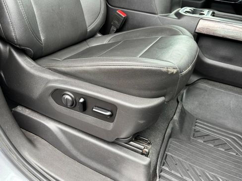 Used 2021 Chevrolet Silverado 1500 LTZ AWD/4WD image 24