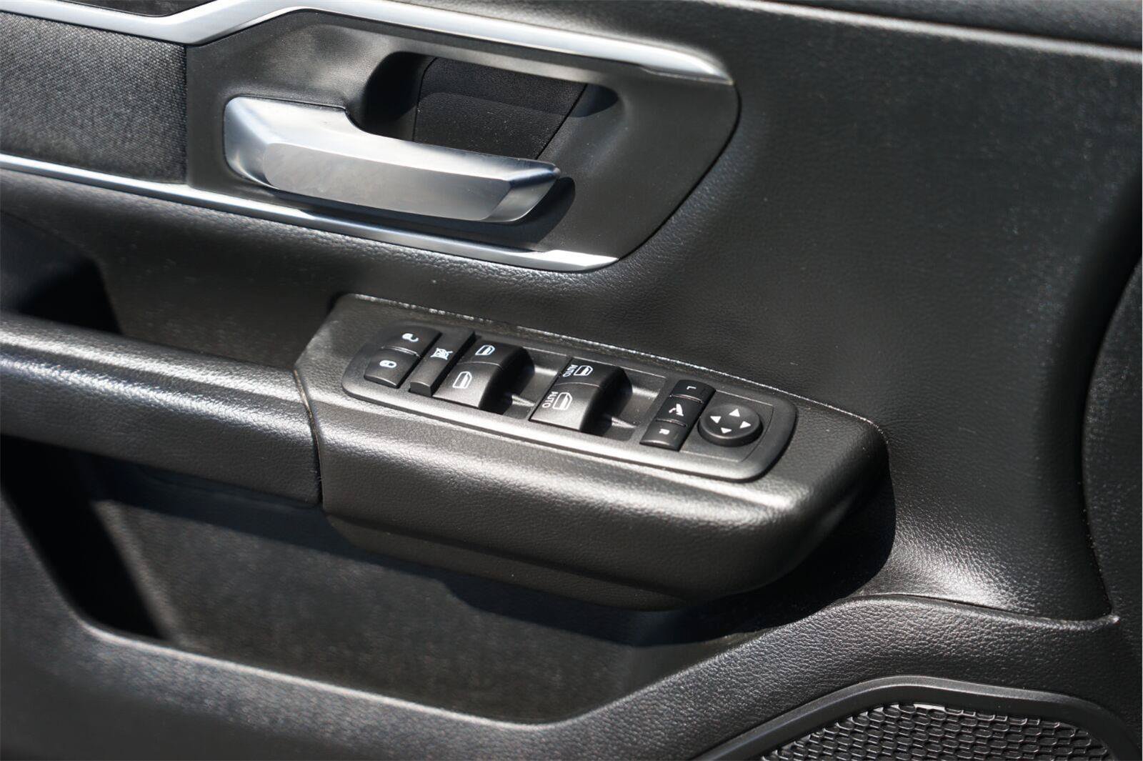 Used 2019 RAM 1500 Big Horn AWD/4WD image 29