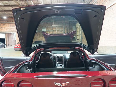 Used 2007 Chevrolet Corvette Coupe w/ Preferred Equipment Group image 31