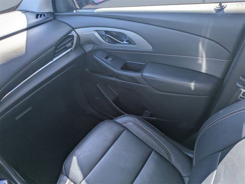 Used 2020 Chevrolet Traverse LT w/ LT Premium Package image 17