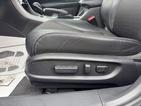 Used 2017 Honda Accord Sport image 16
