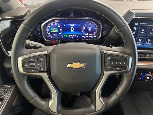 Used 2024 Chevrolet Silverado 2500 LT image 23