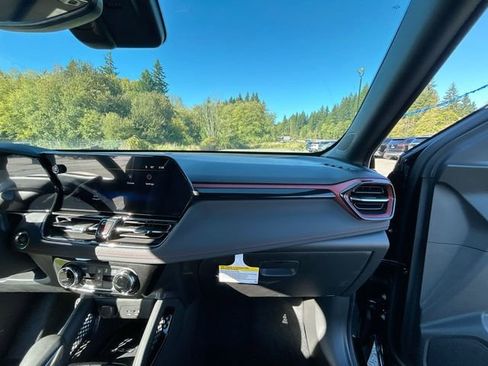 New 2025 Chevrolet TrailBlazer RS w/ Convenience Package image 26