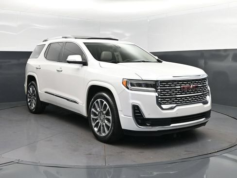 Used 2021 GMC Acadia Denali w/ Denali Technology Package FWD image 9