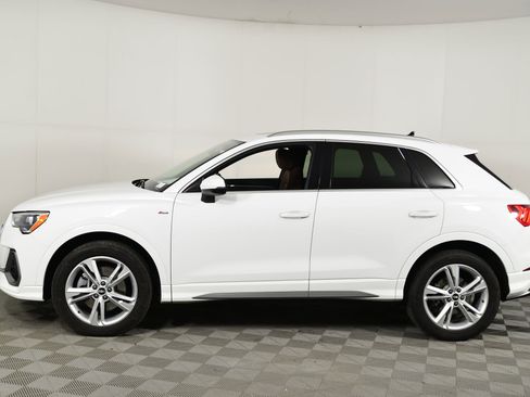 Used 2021 Audi Q3 2.0T Premium w/ Convenience Package image 2
