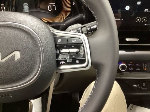 New 2026 Kia Carnival image 23