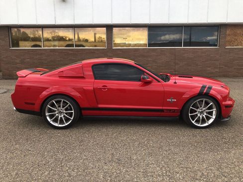 Used 2007 Ford Mustang Shelby GT500 RWD image 6