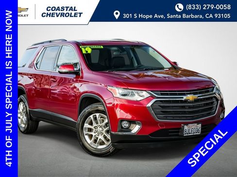 Used 2019 Chevrolet Traverse LT FWD image 1