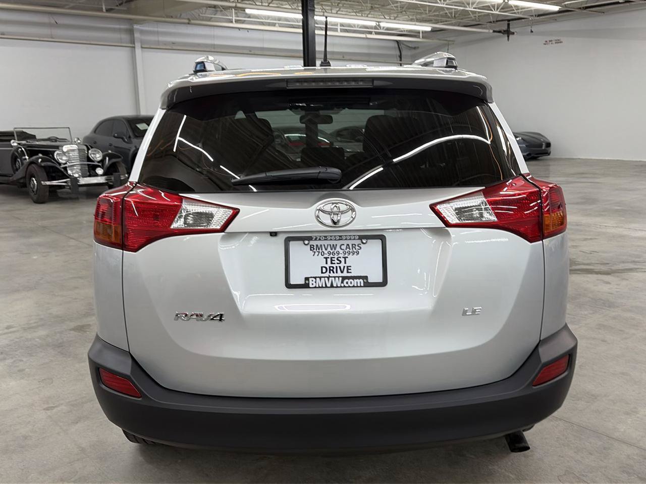 Used 2013 Toyota RAV4 LE FWD image 9