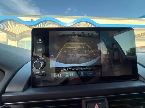 Used 2024 Honda Pilot TrailSport image 7