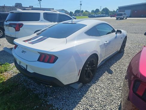 Used 2024 Ford Mustang GT RWD image 7