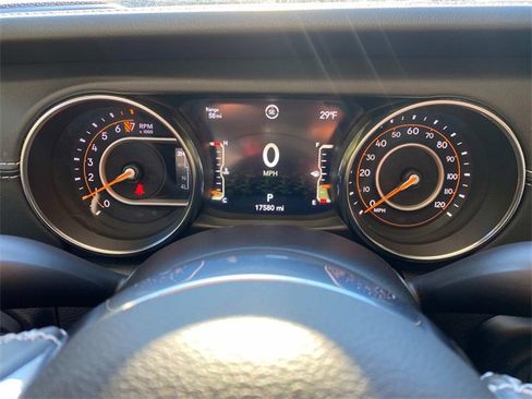 Used 2022 Jeep Gladiator Overland w/ Popular Equipment Package image 17