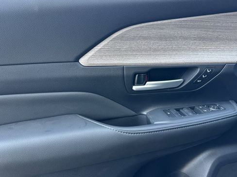 New 2026 Toyota Grand Highlander AWD Hybrid image 12