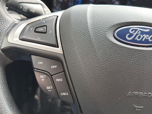 Used 2019 Ford Fusion SE FWD image 20