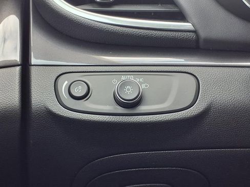 Used 2022 Buick Encore Preferred w/ Safety Package image 16