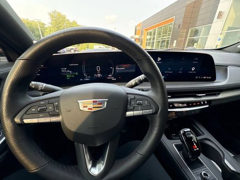 Used 2025 Cadillac XT4 Sport AWD/4WD image 29