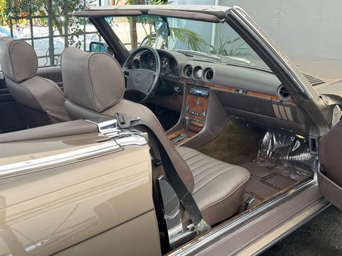 Used 1987 Mercedes-Benz 560 SL image 23