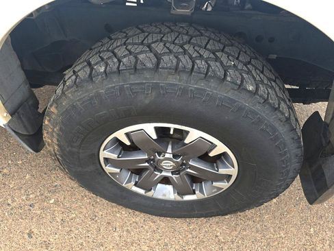 Used 2018 Nissan Frontier PRO-4X AWD/4WD image 37