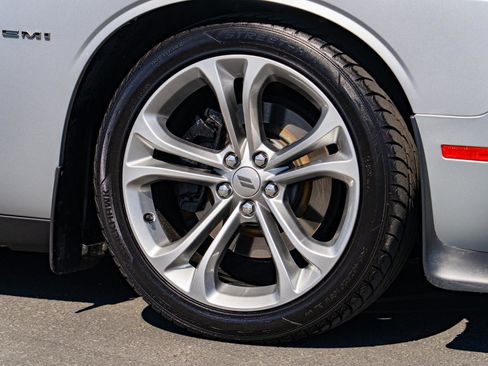 Used 2020 Dodge Challenger R/T RWD image 7