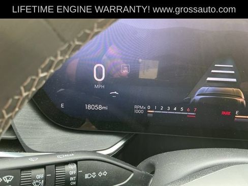 Used 2025 Buick Envision Preferred AWD/4WD image 13