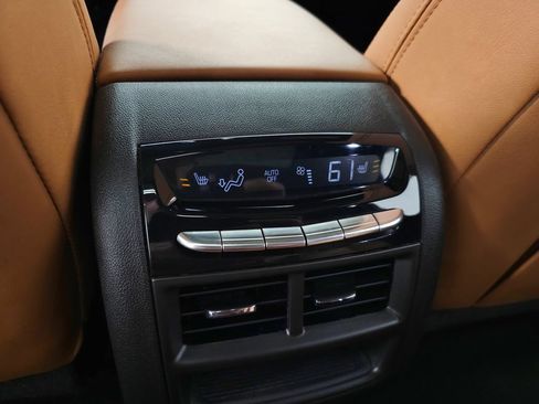 Certified 2023 Cadillac XT5 Premium Luxury w/ Technology Package AWD/4WD image 40