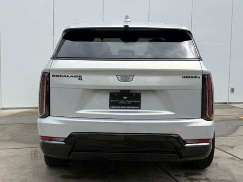 New 2025 Cadillac Escalade IQ Sport 2 w/ LPO, ONYX Package AWD/4WD image 8