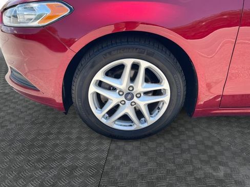 Used 2016 Ford Fusion SE FWD image 14