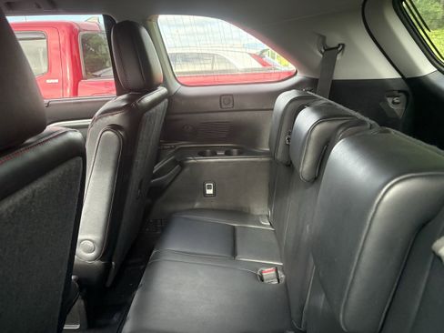 Used 2019 Toyota Highlander SE AWD/4WD image 10