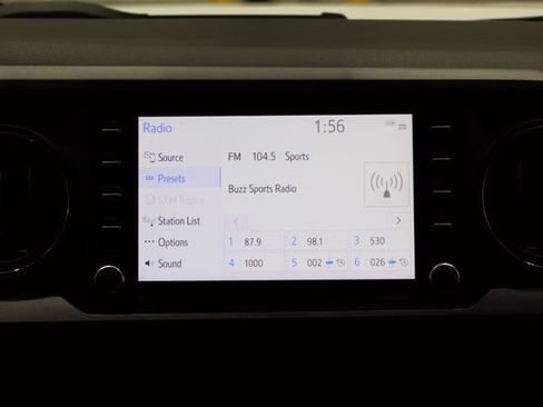 Used 2020 Toyota Tacoma TRD Sport image 27