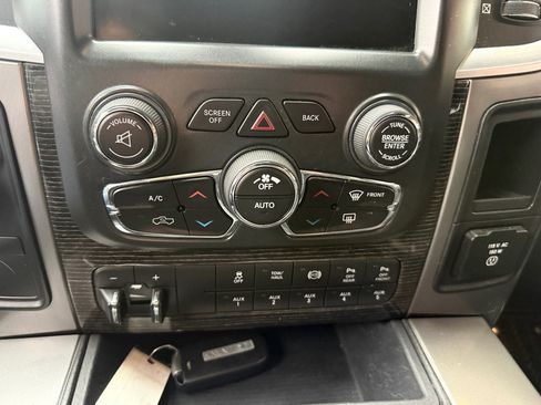 Used 2016 RAM 3500 Laramie Longhorn image 19