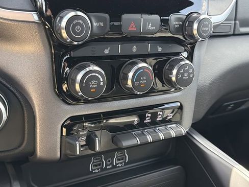 Used 2025 RAM 1500 Big Horn AWD/4WD image 24