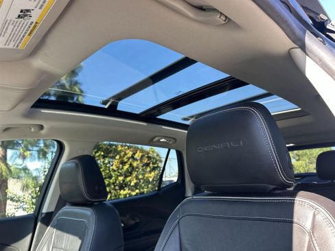 Used 2018 GMC Terrain Denali w/ Driver Alert Package II image 32