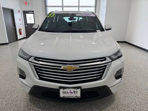 Used 2023 Chevrolet Traverse Premier AWD/4WD image 7