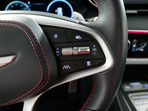 Used 2023 Genesis GV70 2.5T w/ Sport Prestige Package image 28