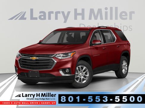 Used 2019 Chevrolet Traverse LT w/ LPO, Blackout Package AWD/4WD image 1