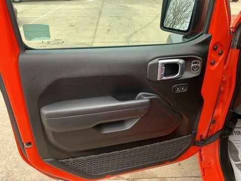 Certified 2023 Jeep Wrangler Sport S image 9